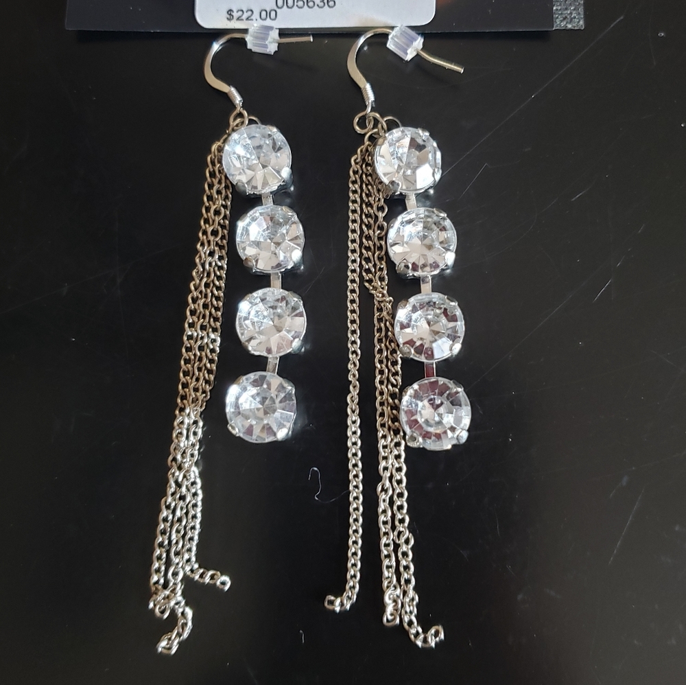 NWT Silver Rhinestone Drop Earrings - Picture 3 of 6